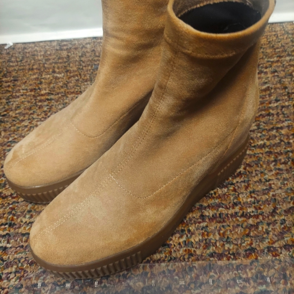 Steve Madden suede booties